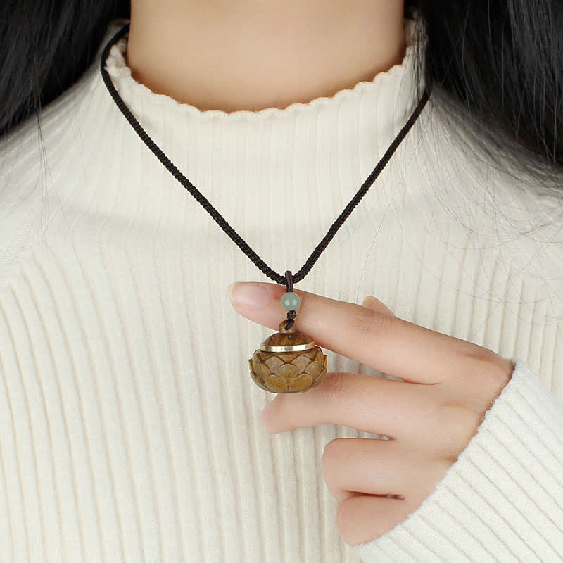 Tibet Green Sandalwood Rosewood Om Mani Padme Hum Lotus Positive Soothing Necklace Pendant