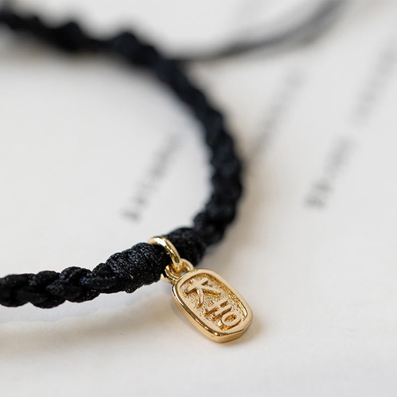 Minimalist Chalcedony Round Ping An Kou Peace Buckle Braided String Bracelet