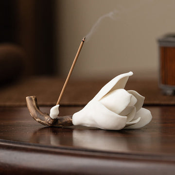 Ceramic Gardenia Flower Pattern Incense Burner for Mindful Aromatic Practice