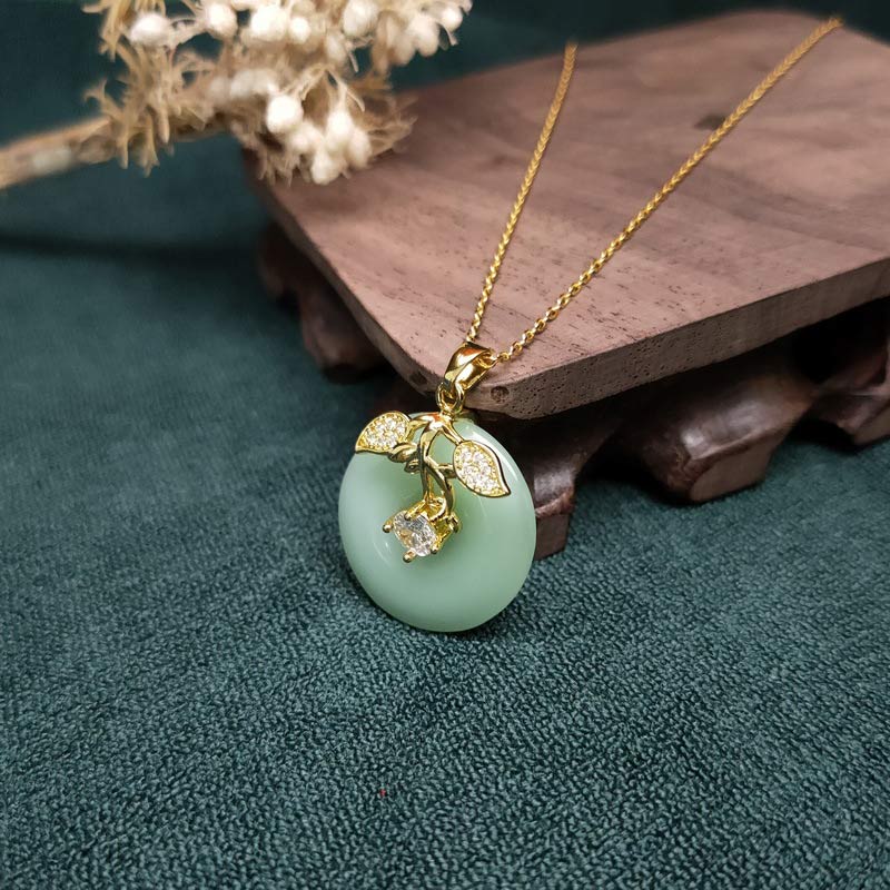 Round Jade Leaf Blessing Fortune Necklace Chain Pendant
