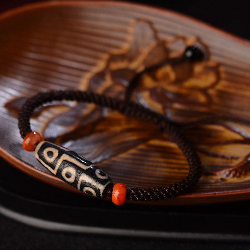 Handcrafted Tibetan Nine-Eye Agate Dzi Bead String Bracelet