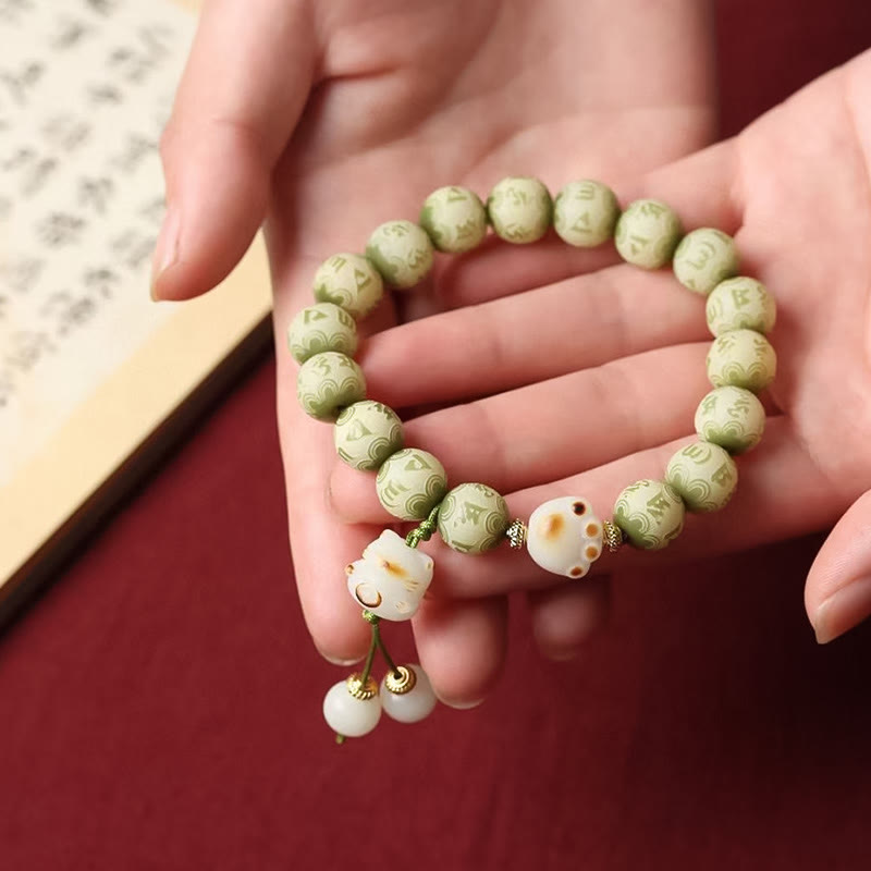 Green Bodhi Seed Om Mani Padme Hum Engraved Cat Paw Bracelet