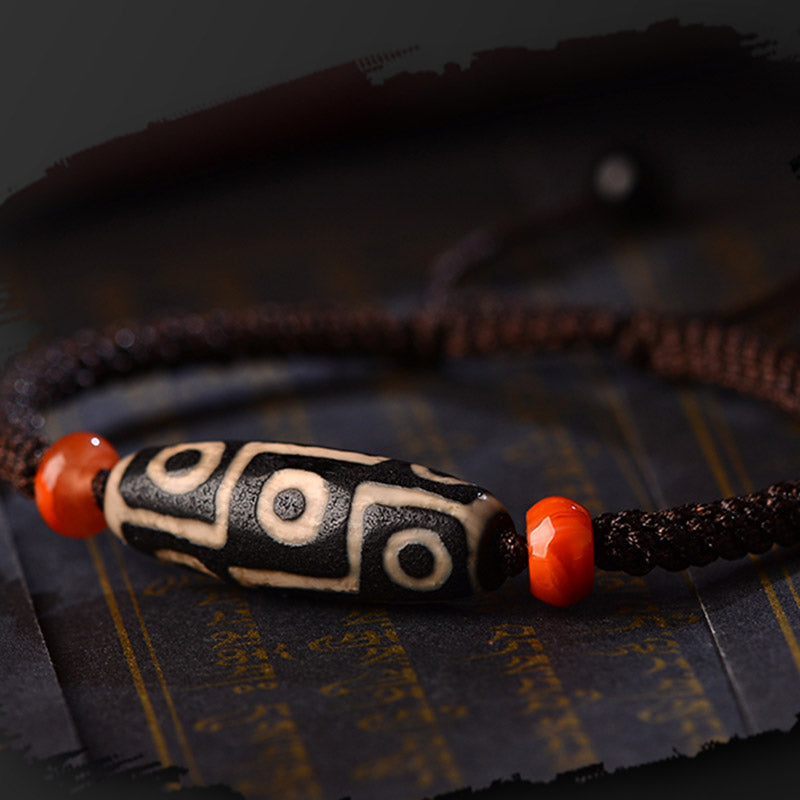Handcrafted Tibetan Nine-Eye Agate Dzi Bead String Bracelet