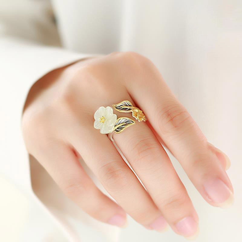 Botanical White Jade Plum Blossom Leaf 925 Silver Plated Copper Ring