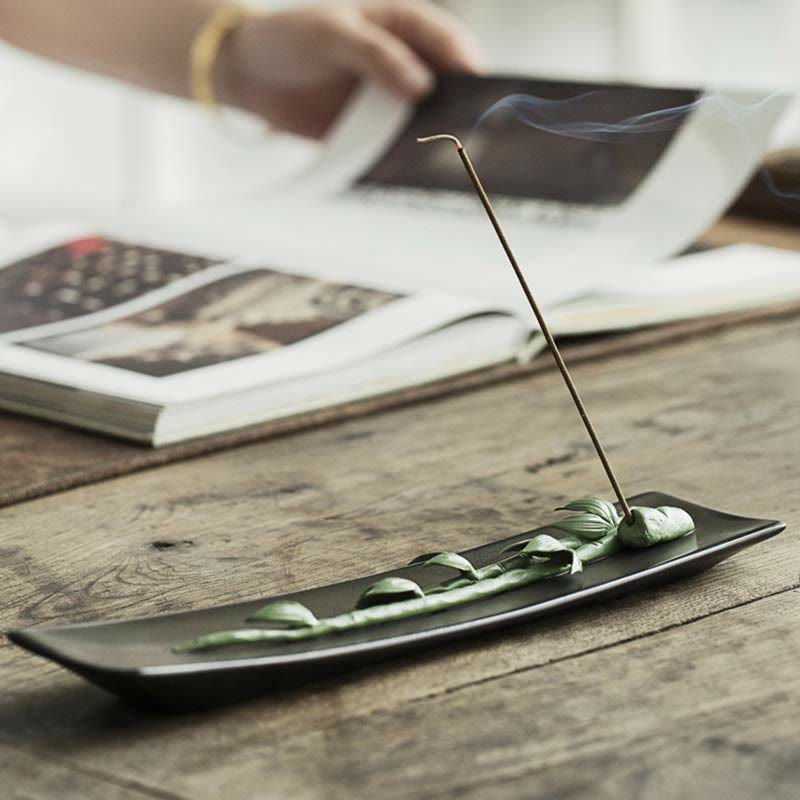 Zeniora Ceramic Incense Burner with Peony & Lotus Motifs for Mindful Ambiance