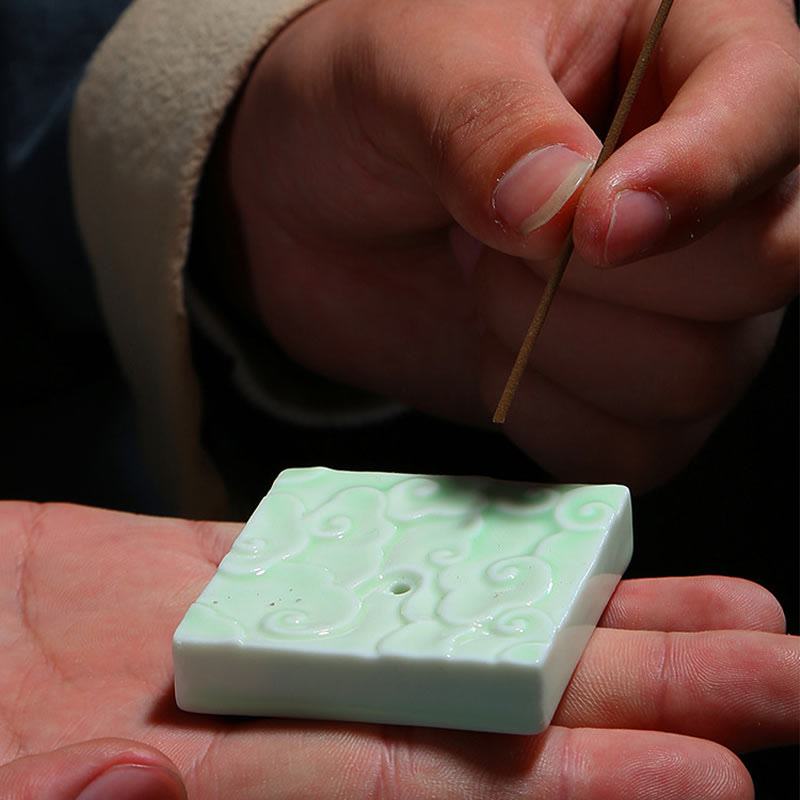 Mini Ceramic Auspicious Clouds Stick Incense Burner for Mindful Spaces