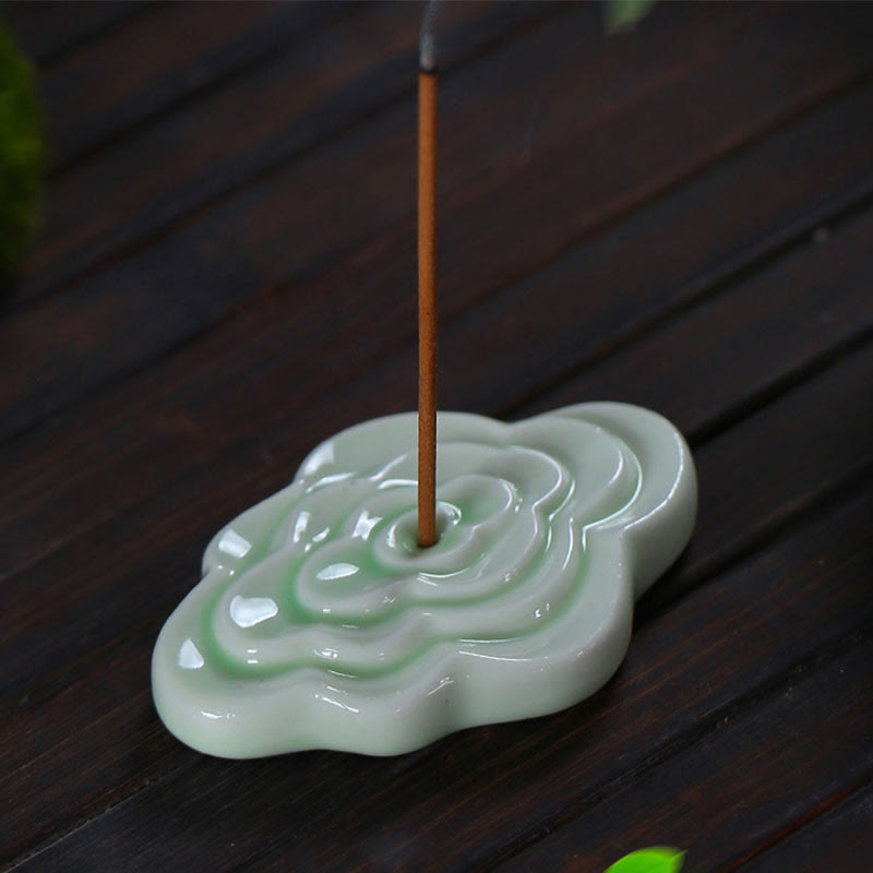 Mini Ceramic Auspicious Clouds Stick Incense Burner for Mindful Spaces