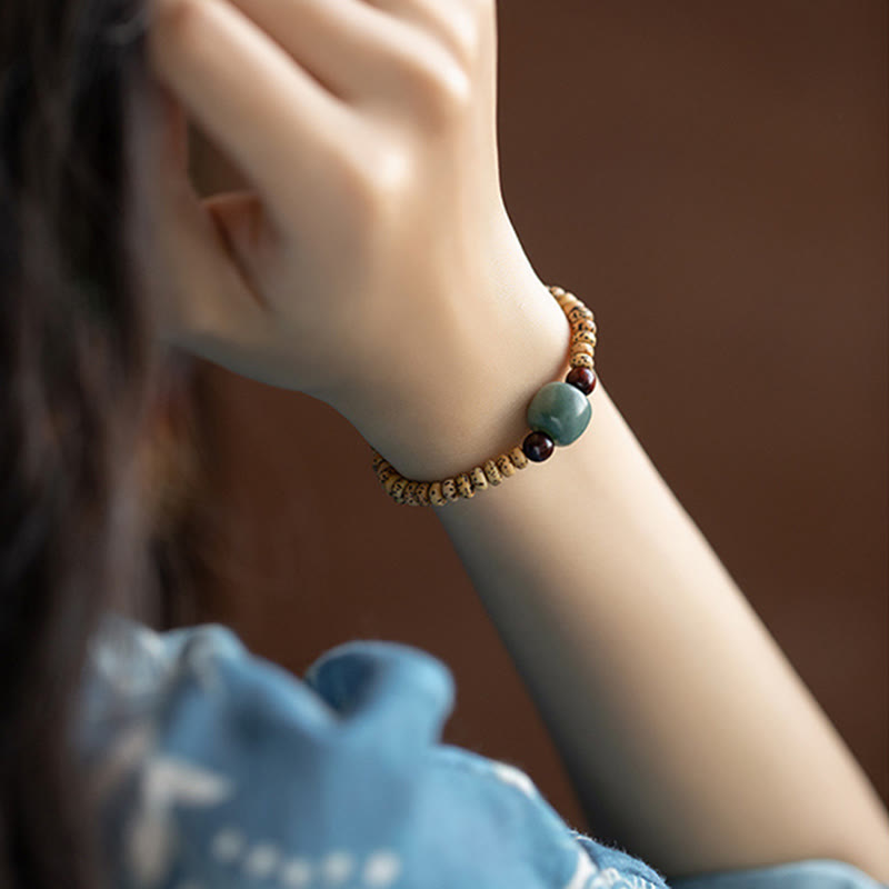 Handcrafted Small Leaf Red Sandalwood & Bodhi Seed Elastic Wisdom Bracelet