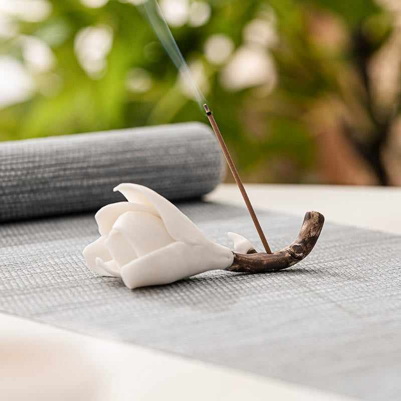 Ceramic Gardenia Flower Pattern Incense Burner for Mindful Aromatic Practice