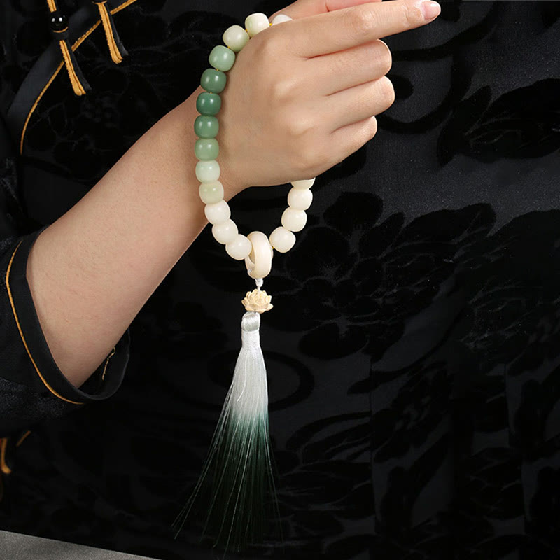Handmade Gradient Bodhi Seed Agate & Green Aventurine Lotus Charm Wrist Mala