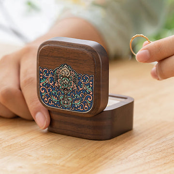 Retro Handmade Black Walnut Wood Ring Jewelry Storage Box Leaf Wooden Gift Box
