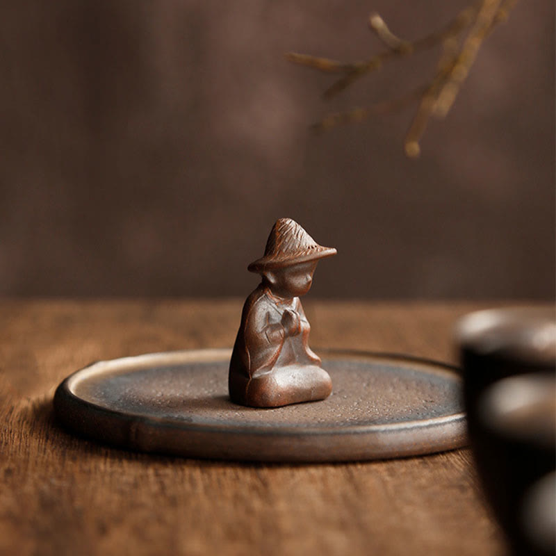 Minimalist Meditating Figure Ceramic Incense Burner with Optional Sandalwood