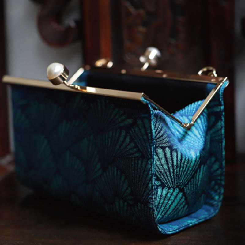 Vintage Peacock Blue Leaf Pattern Pearl Metal Handbag