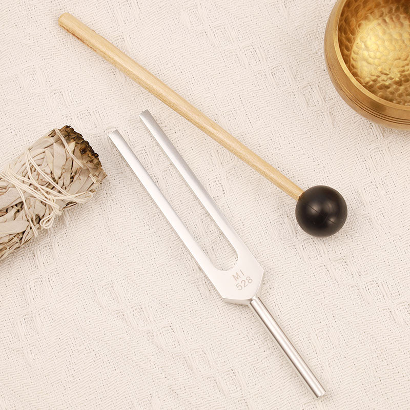 Tuning Fork 528HZ Aluminum Alloy for Chakra and Sound Therapy Ornament Decoration With a Mallet