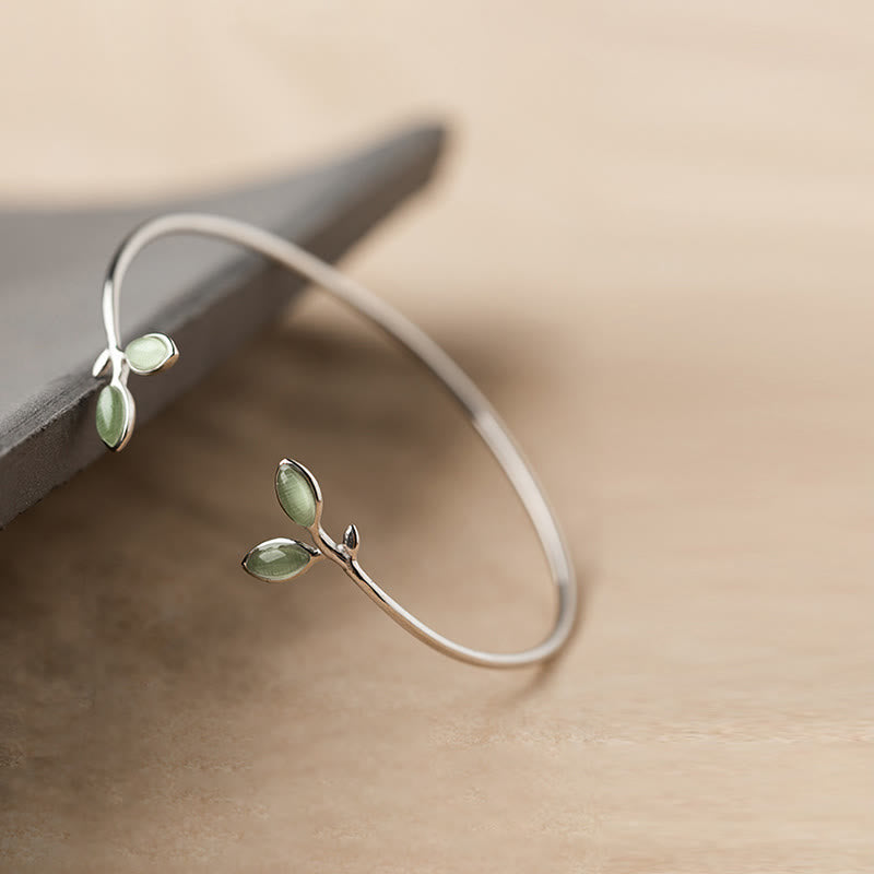 Leaf Pattern Cat Eye Support Cuff Bracelet Bangle