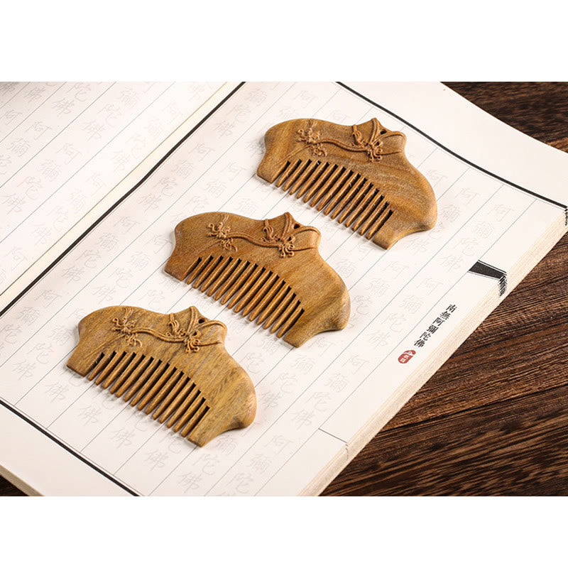 Green Sandalwood Flower Pattern Engraved Soothing Comb