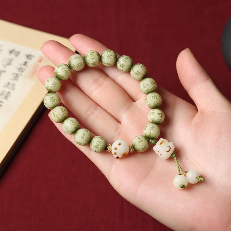 Green Bodhi Seed Om Mani Padme Hum Engraved Cat Paw Bracelet