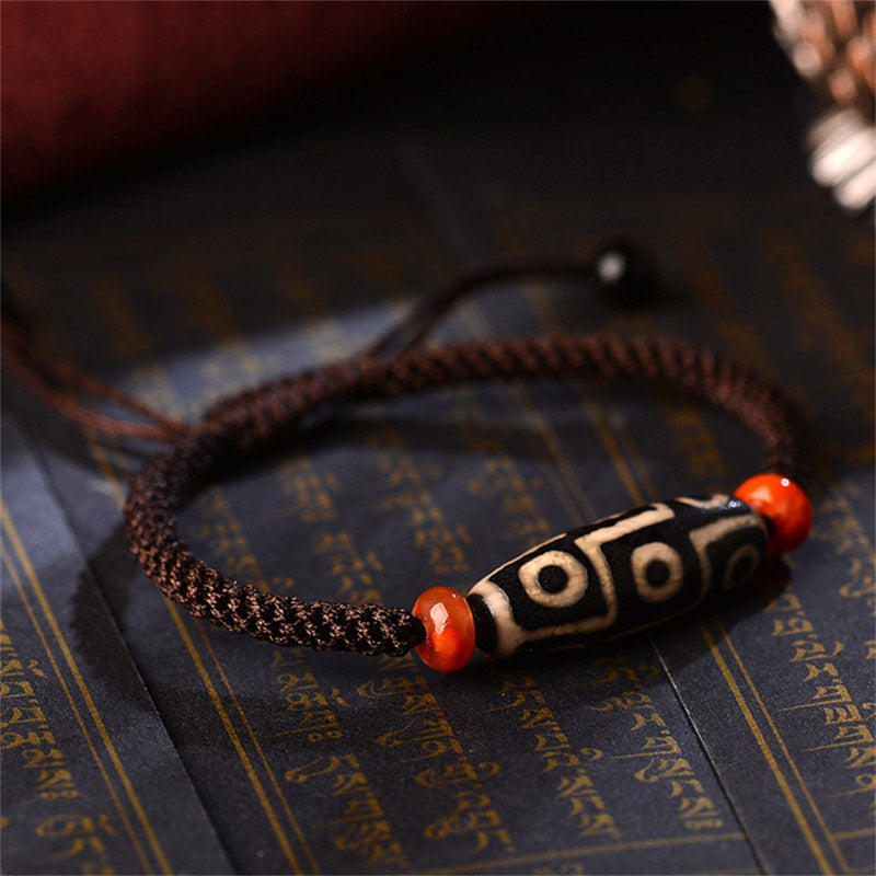Handcrafted Tibetan Nine-Eye Agate Dzi Bead String Bracelet