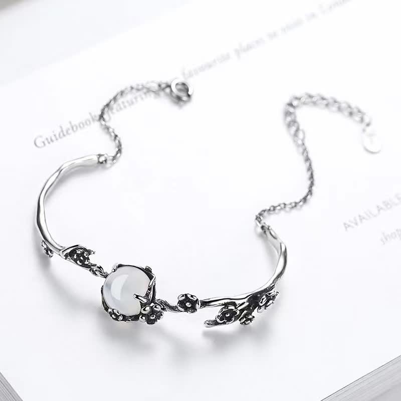 Plum Blossom Chalcedony Positive Bracelet