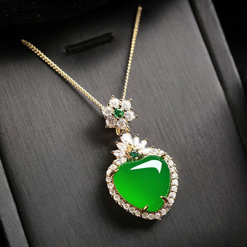 Green Chalcedony Love Heart Design Strength Necklace Pendant