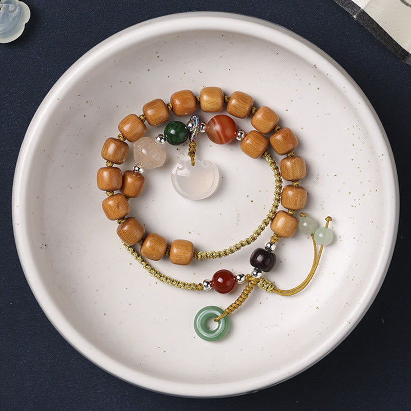 Green Sandalwood Chalcedony Peace Buckle Charm Soothing Double Wrap Bracelet