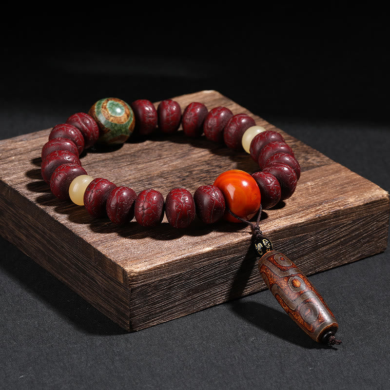 Tibet Bodhi Seed and Agate Dzi Bead Wrist Mala with Guardian Lion